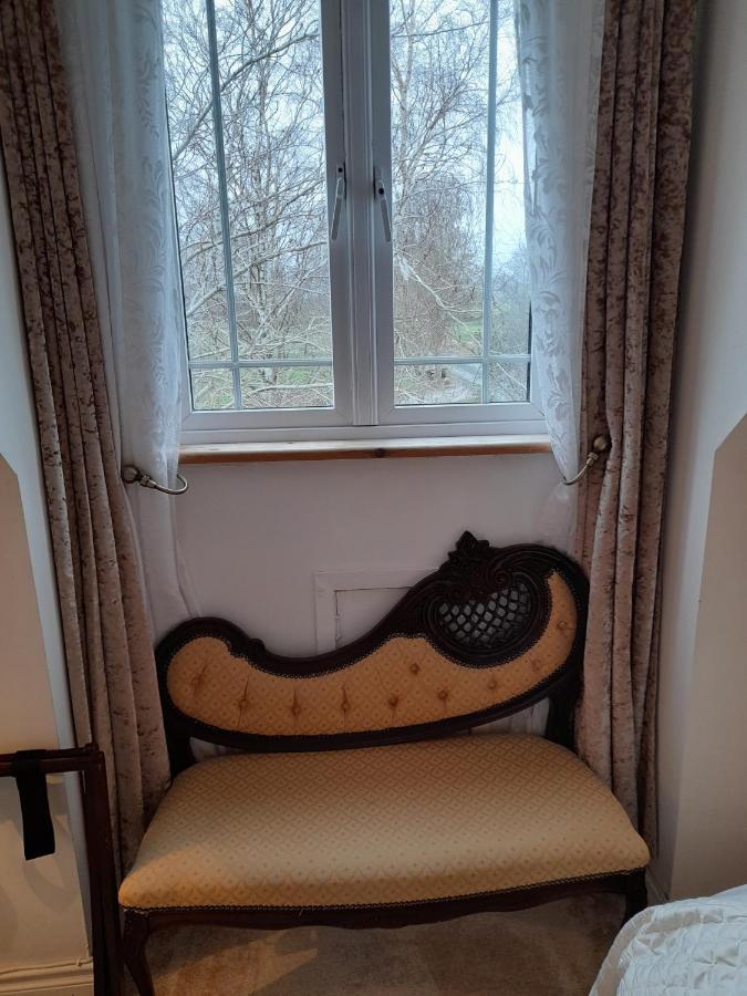 Annaswood B&B Cahir Eksteriør billede